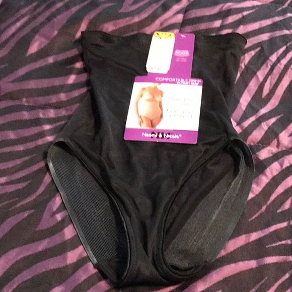 naomi &  nicole Other - Comfortable firm hi-waist brief REDUCED****